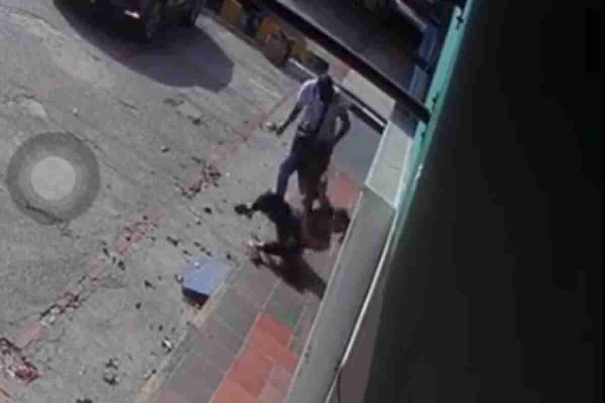 Mujer logra evitar ser atracada en un peligroso intento de robo en Barranquilla