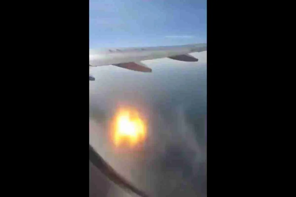 Pasajeros de Viva Aerobús viven momentos de angustia tras explosión en pleno vuelo