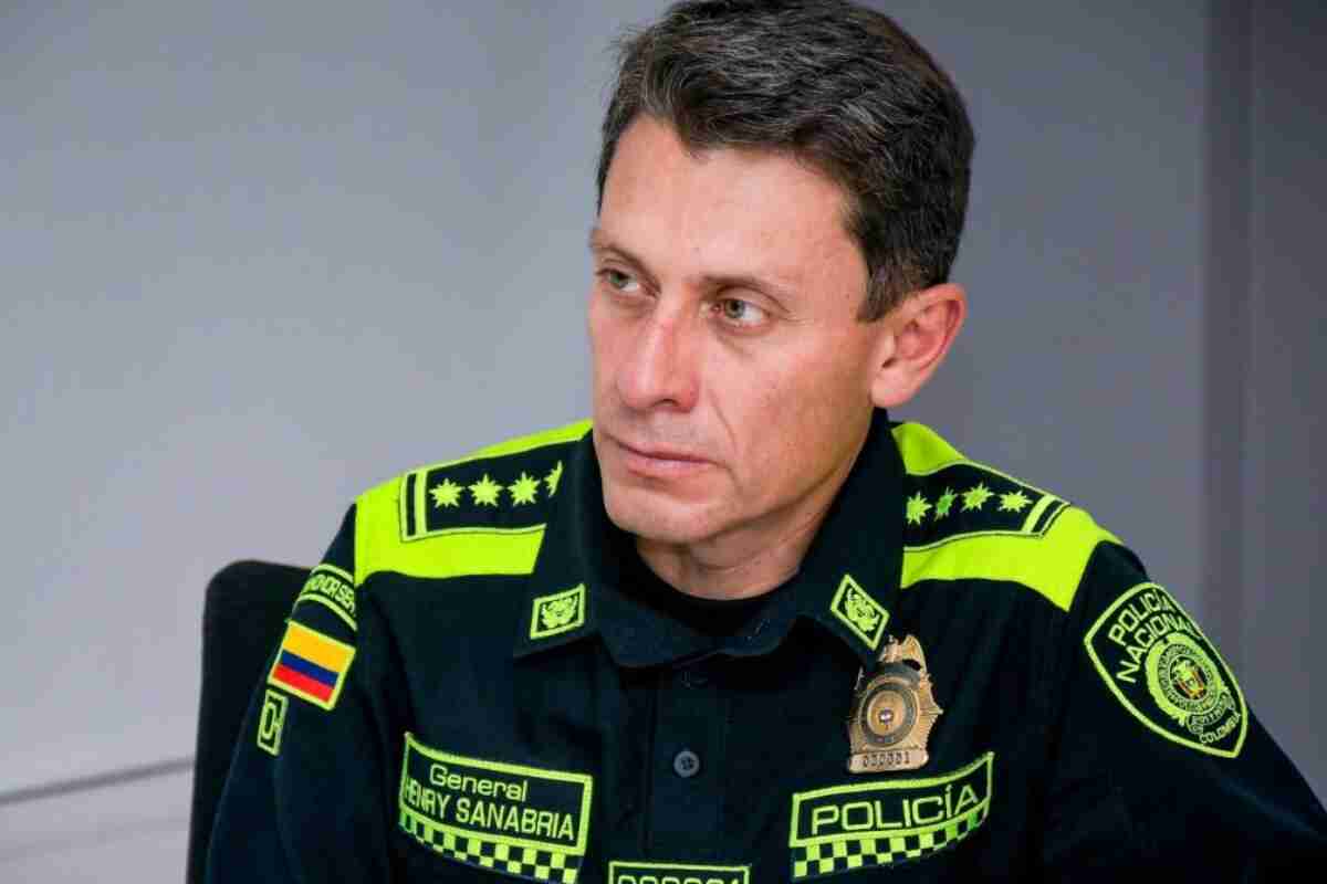 Petro anuncia la salida del director de la Policía, Henry Sanabria