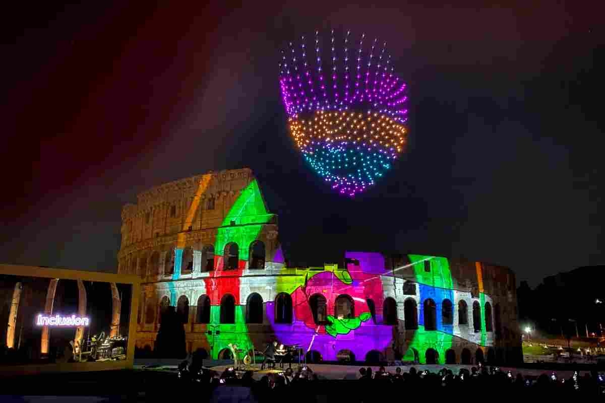 Roma exhibe con drones sobre el Coliseo su candidatura para la Expo 2030