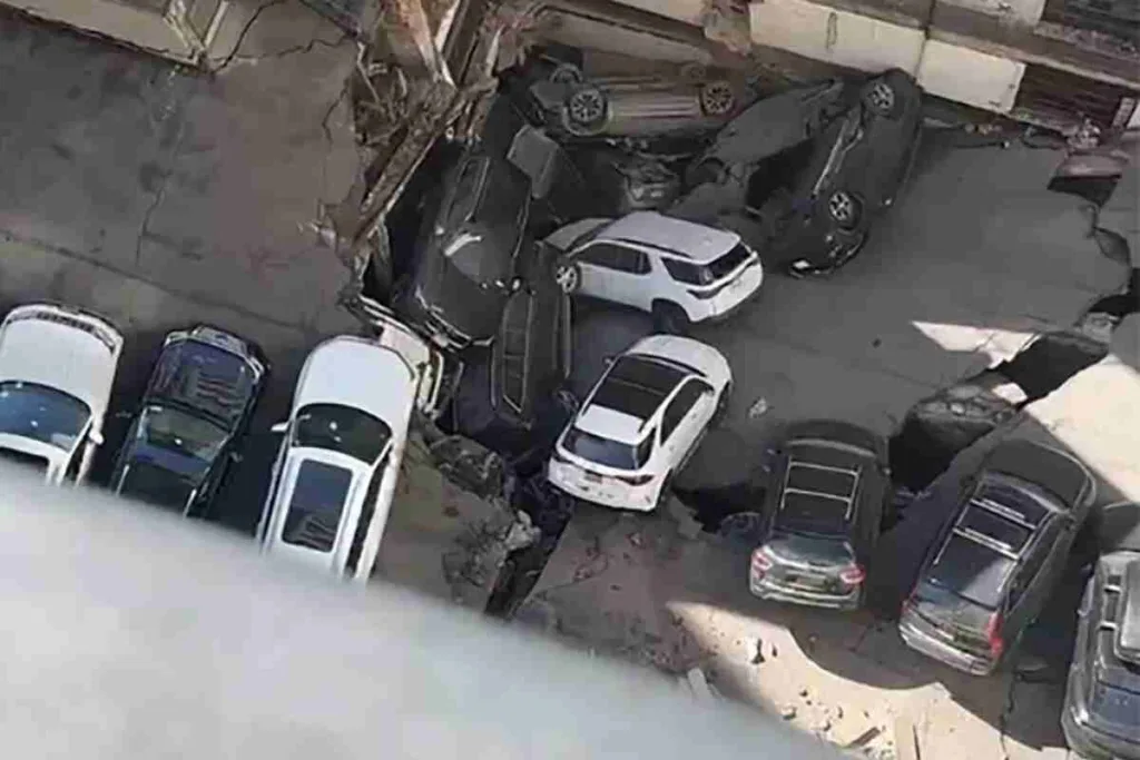 Cómo un aparcamiento de cuatro pisos se vino abajo en el Bajo Manhattan y causó una tragedia