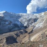 Evacúan a familias que viven cerca del Volcán Nevado del Ruiz