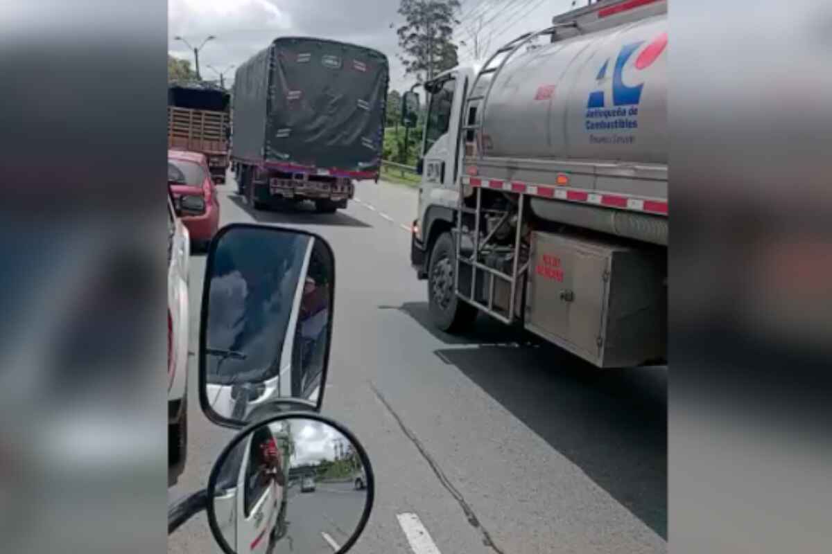 Joven de 19 años muere en accidente de moto en autopista Medellín-Bogotá, en Rionegro