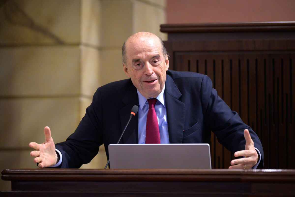 Leyva sale invicto de la moción de censura y mantiene su puesto en el Ministerio de Relaciones Exteriores