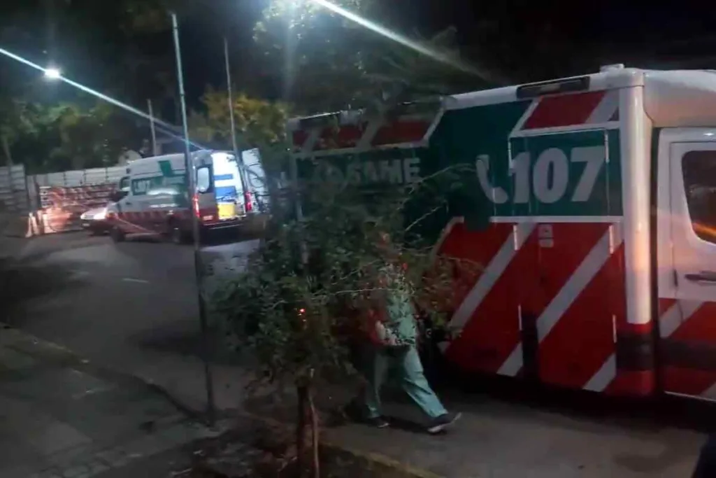 Buenos Aires_--Tragedia en Floresta: derrumbe de casa deja un muerto y múltiples heridos