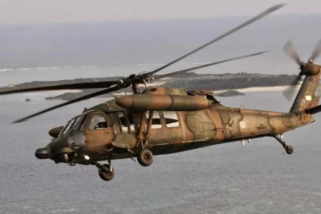Buscan a los militares desaparecidos tras perderse el contacto con un helicóptero del ejército japonés en el sur de Okinawa