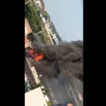 Así fue el incendio que consumió un almacén de telas en Cartagena