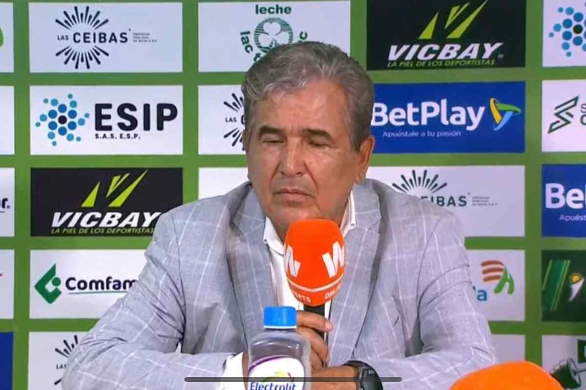 Jorge Luis Pinto, bastante afectado tras la más reciente derrota que sufrió el Cali