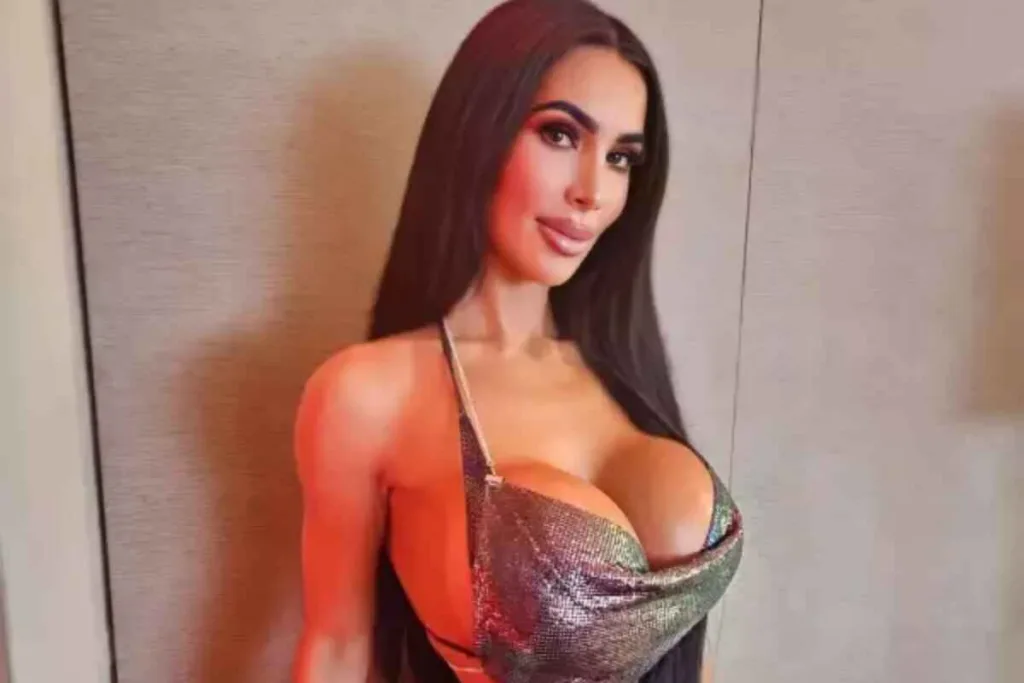 Muere Christina Ashten Gourkani, la famosa doble de Kim Kardashian, tras complicaciones en cirugía estética.