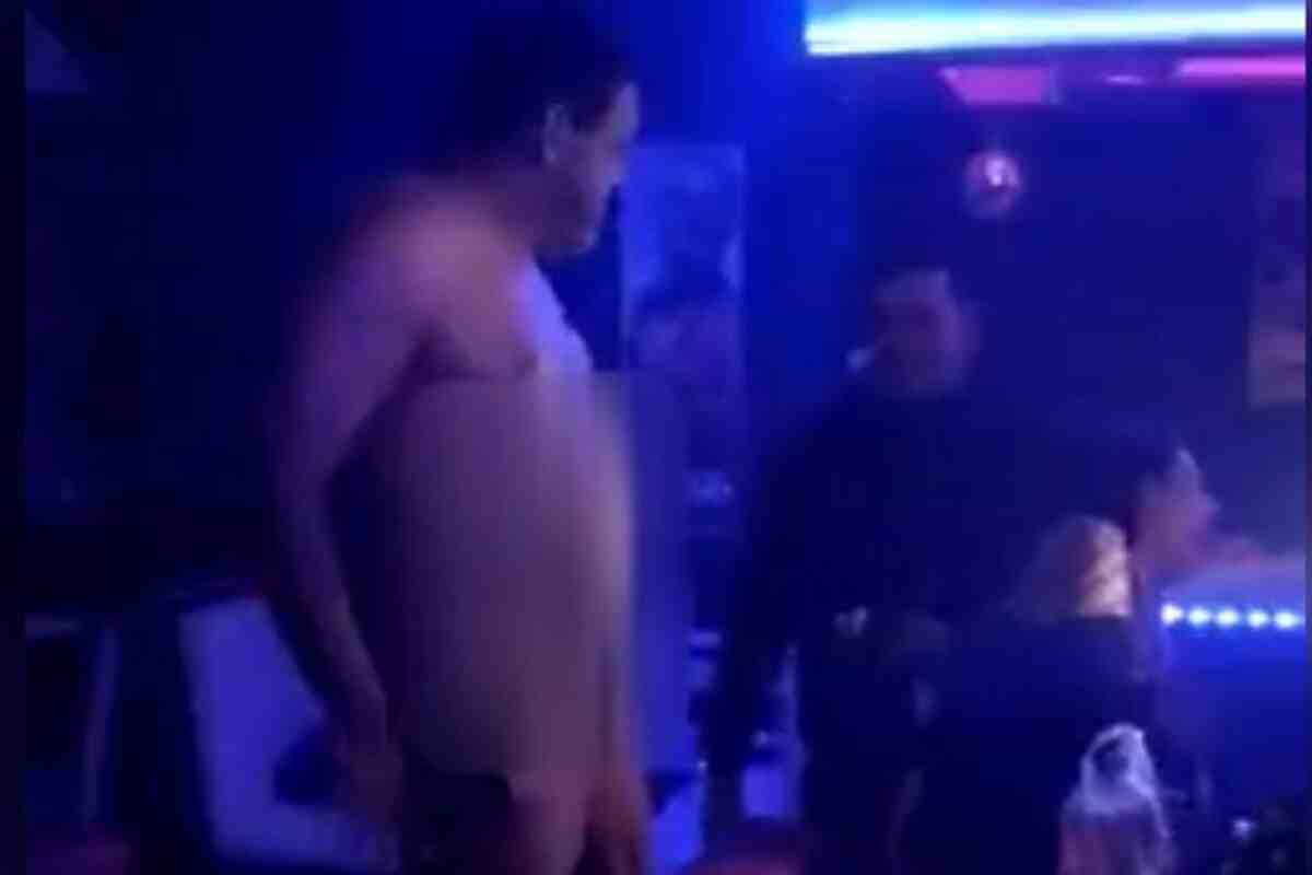 ¿Qué hacía el alcalde de Calima El Darién en una discoteca? El video que lo muestra desnudo y borracho