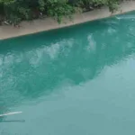 ¿Qué pasó con el río Medellín? El misterio del color azul que lo invadió