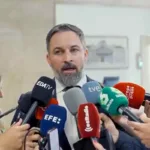 Petro y Abascal se enzarzan en una guerra de insultos por su visita a España