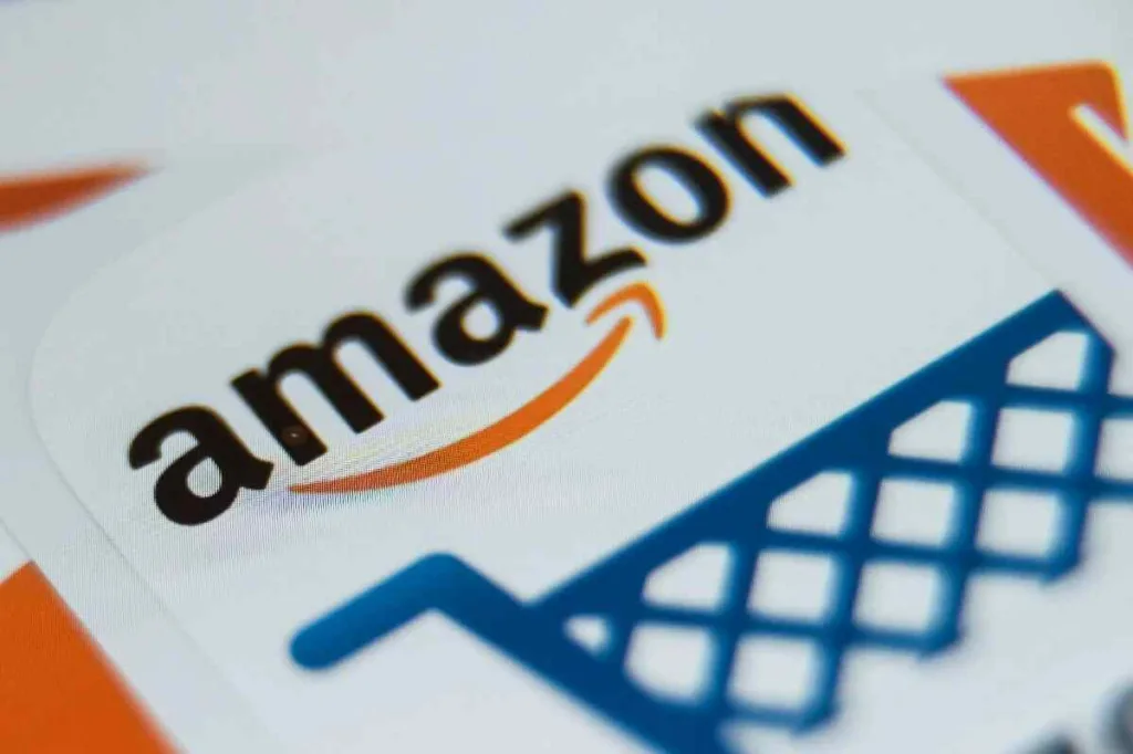 Amazon busca implementar un buscador estilo ChatGPT en su tienda en línea