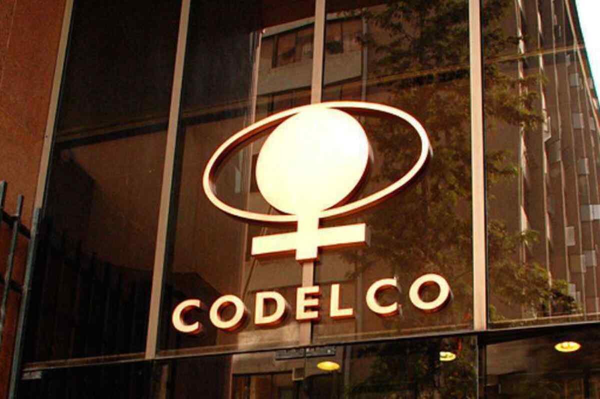 Codelco, la mayor productora mundial de cobre, registra una caída del 73% en sus beneficios del primer trimestre.