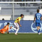 Colombia aplasta a Eslovaquia y espera por Italia o Inglaterra en cuartos de final