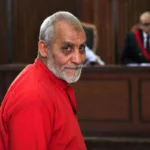 Condenan a muerte al exlíder espiritual de los Hermanos Musulmanes y a otros siete miembros