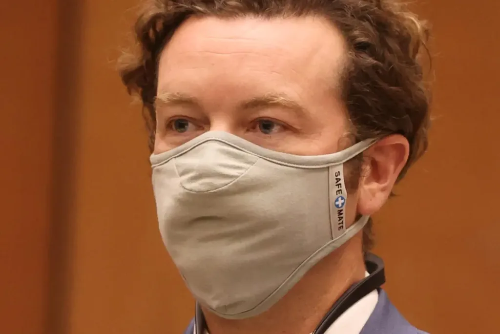 El actor Danny Masterson es declarado culpable de dos cargos de violación