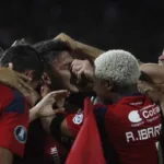 Independiente Medellín golea y mantiene vivas sus opciones en el Grupo B