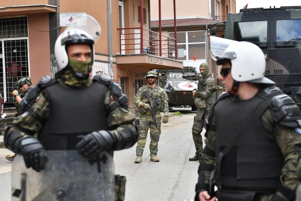 La OTAN reforzará su presencia en Kosovo tras los disturbios en el norte