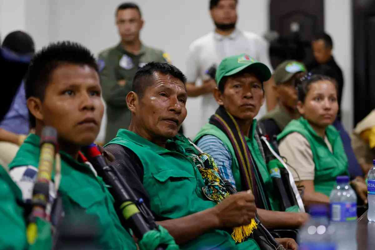 Los indígenas buscan que la selva libere a los cuatro niños desaparecidos en Colombia