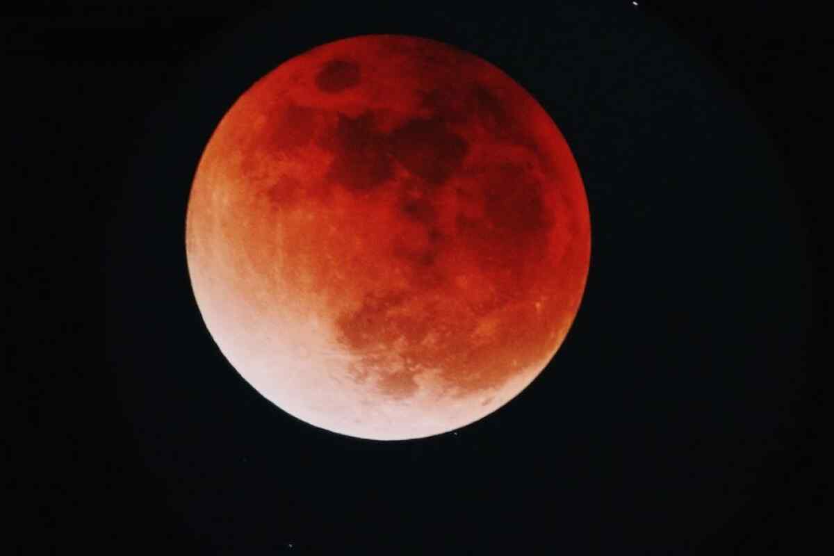 Luna de Sangre 2023: ¿Dónde y cuándo observar el eclipse lunar más esperado del año?