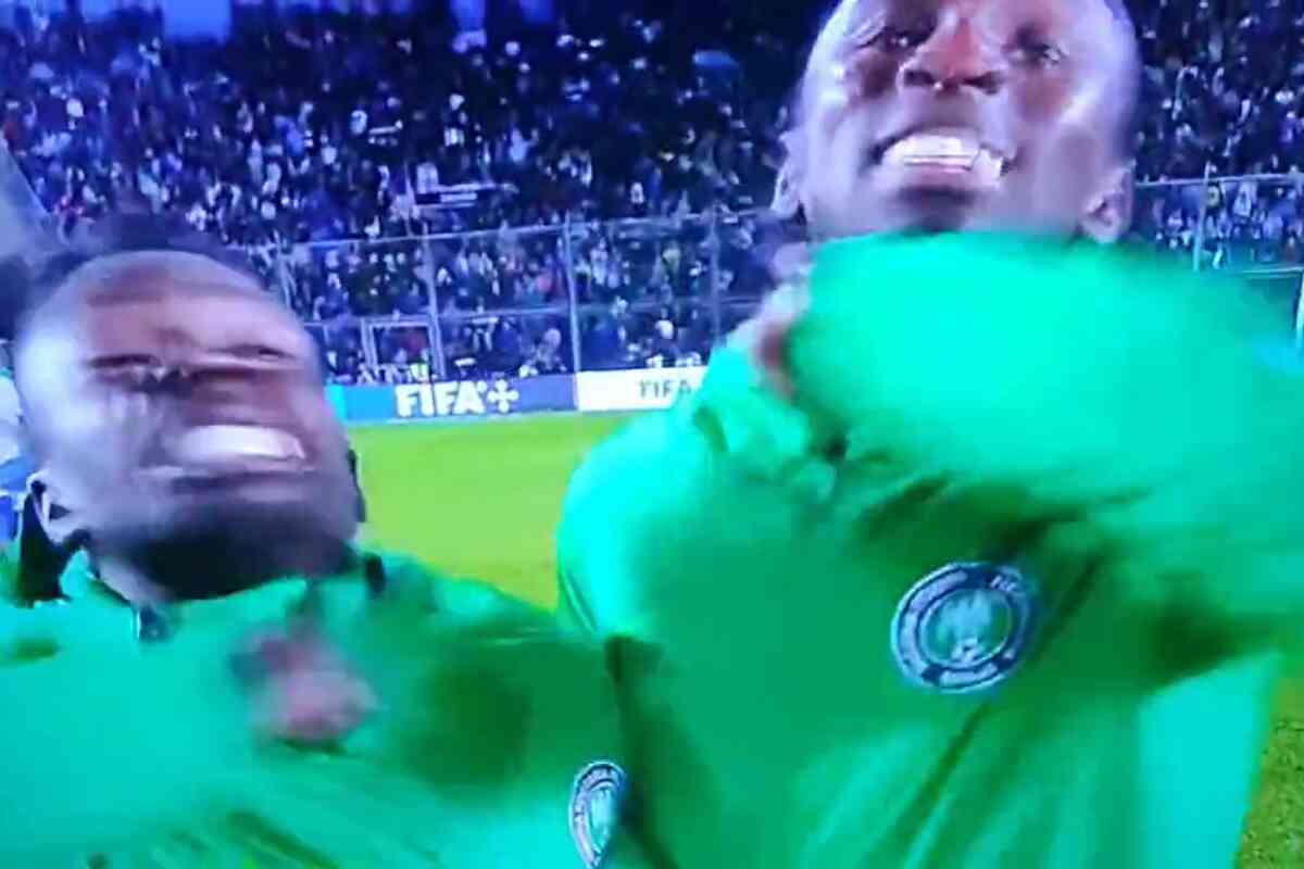 Jugadores de Nigeria celebran con gestos provocativos tras eliminar a Argentina en el Sub20