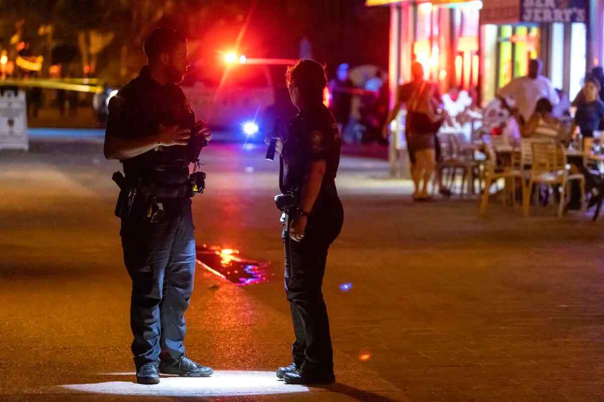 Nueve heridos por  tiroteo entre 2 grupos en un paseo playero en Florida