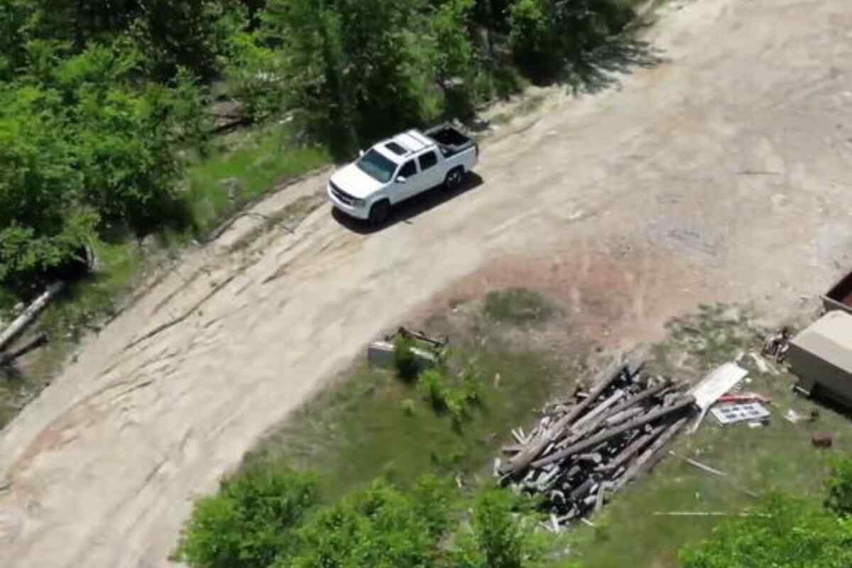 Hallan 7 cadáveres en propiedad rural de Oklahoma, entre ellos dos adolescentes desaparecidas