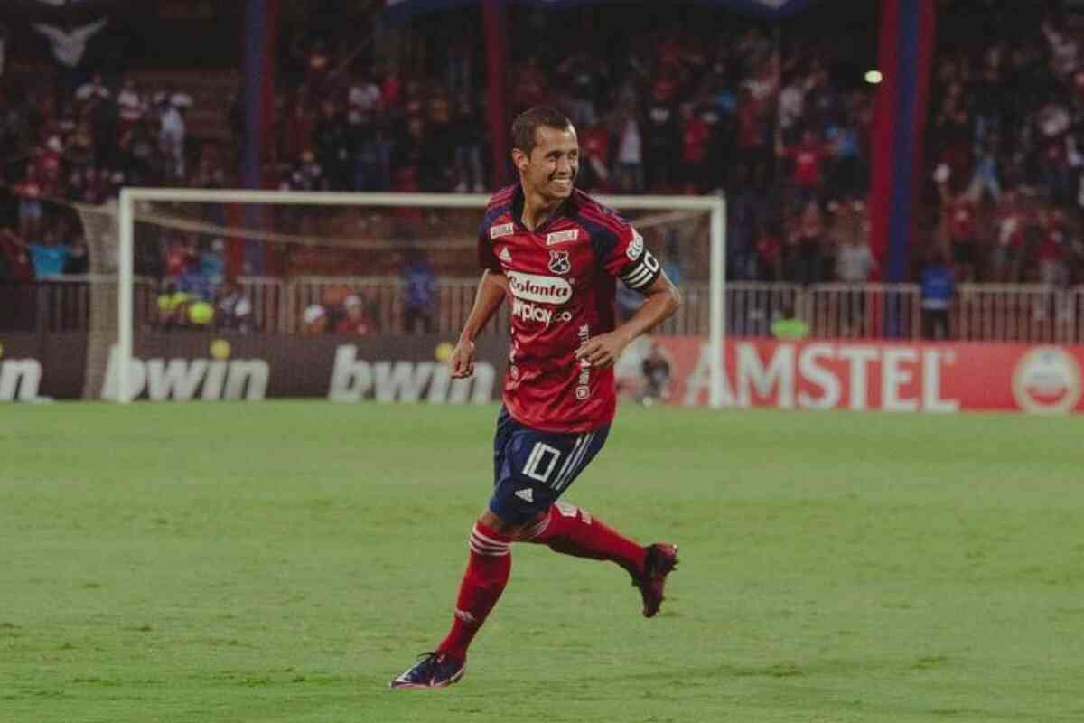 Ricaurte sale al paso de los rumores sobre la salud de David González, exentrenador del Medellín
