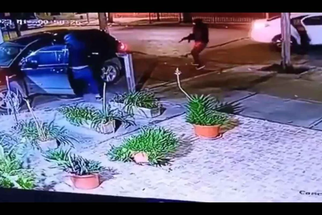 Portonazo fatal en Santiago Centro: se entrega hombre que disparó a 2 menores de edad