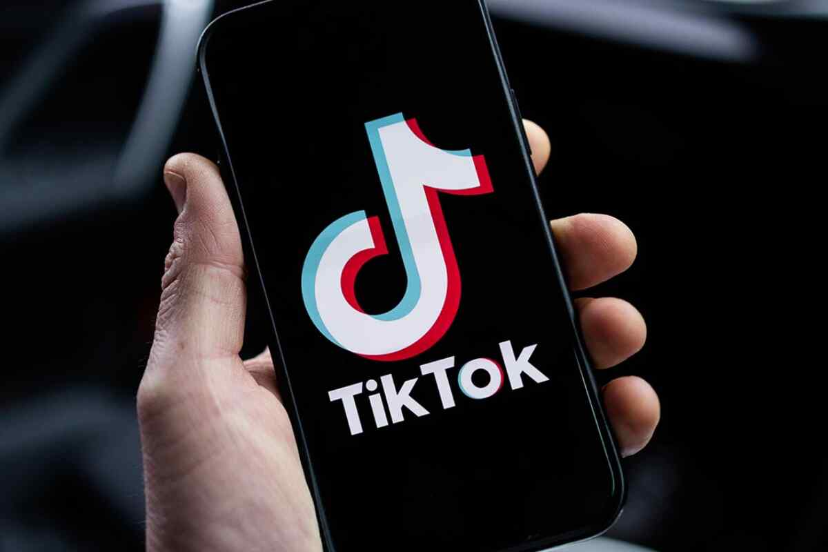 Reclutamiento menores- TikTok se prepara para lanzar su propio chatbot de inteligencia artificial, siguiendo los pasos de los gigantes chinos-TikTok se suma a la fiebre de los chatbots con Tako - Una nueva forma de descubrir contenido