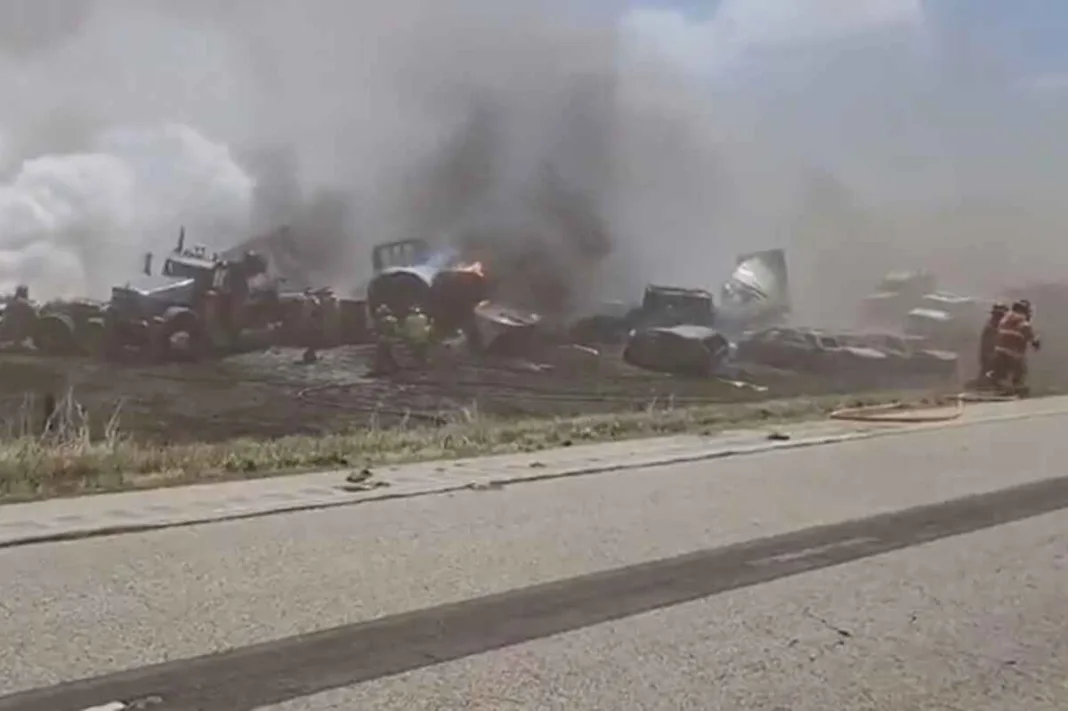 Tormenta de polvo causa choque múltiple en Illinois: seis muertos y más de 30 heridos