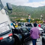 Trágico accidente en Quito_ Un tráiler fuera de control causa múltiples víctimas en la vía a Guayllabamba