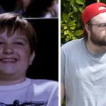 El actor de "Two and a Half Men" irreconocible a sus 29 años: Angus T. Jones sorprende con su nuevo aspecto