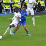 Camavinga sufre un golpe en la rodilla y peligra su presencia ante el City