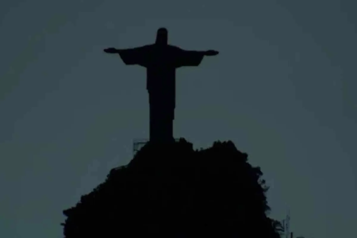 El Cristo Redentor se apaga por Vinicius Jr: “Negro e imponente”