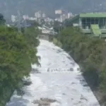 Espuma blanca en el río Medellín: ¿Qué está pasando y quiénes son los responsables?