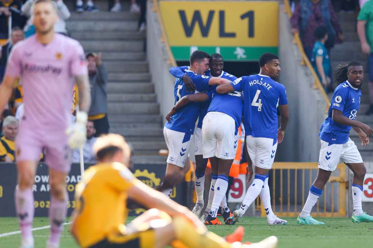 ¡Yerry Mina rescata al Everton con un gol épico en el último minuto!