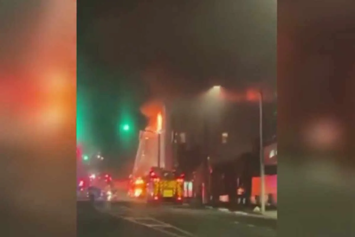 Seis muertos y 20 desaparecidos en voraz incendio de albergue en Nueva Zelanda