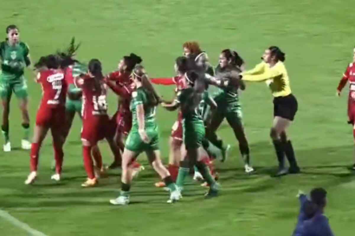 La Equidad y América protagonizaron una pelea campal en la Liga Femenina