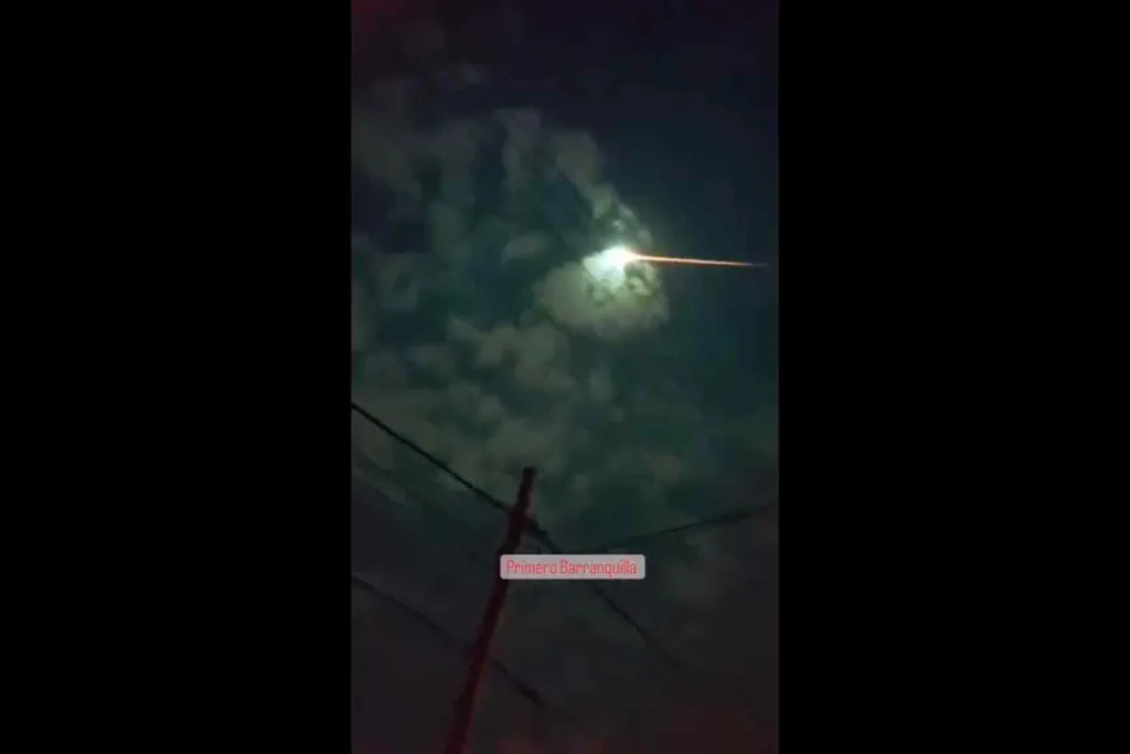 ¿Qué era la extraña luz que se vio en el cielo de Barranquilla?-----------------Barranquilla: el fenómeno astronómico que se hizo viral en las redes sociales