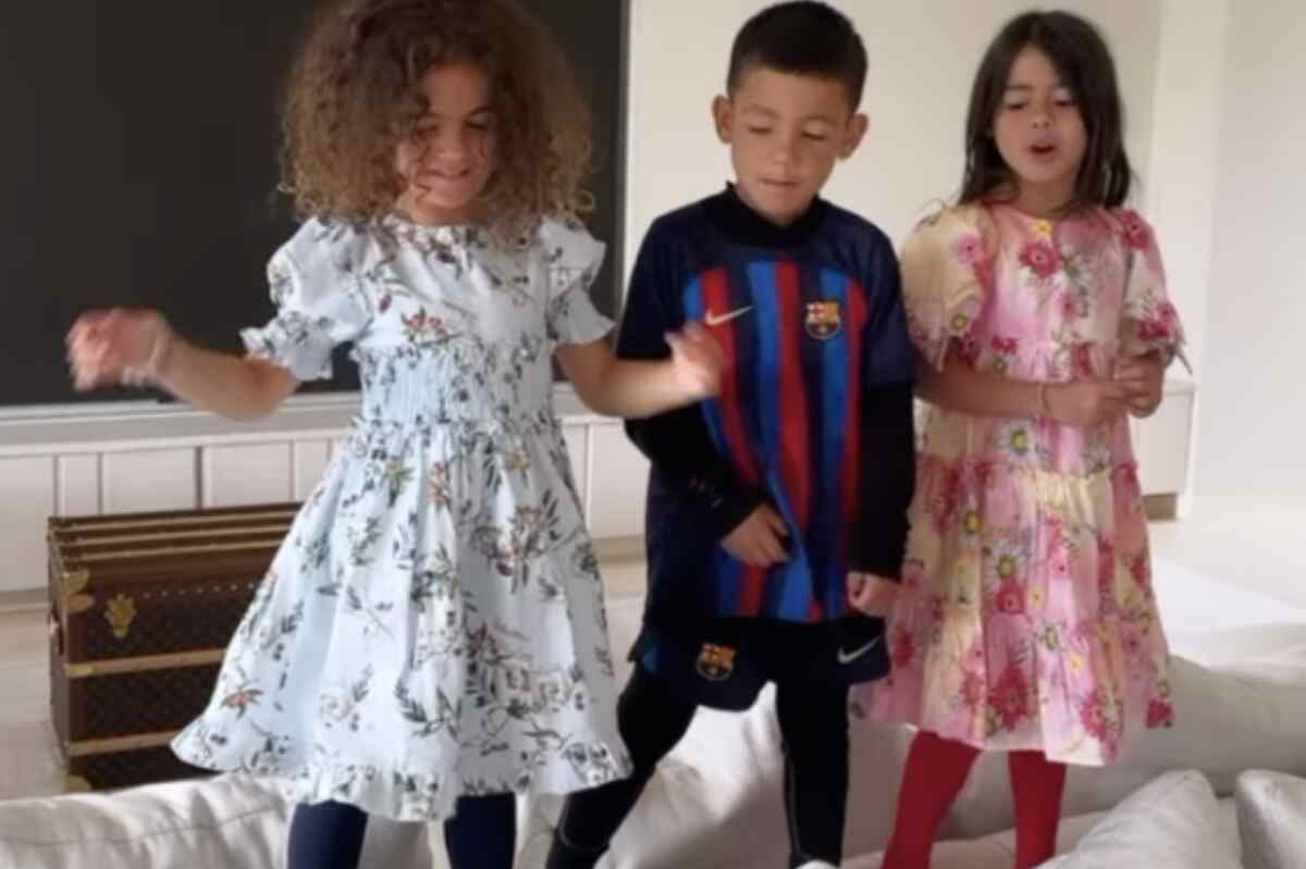 Georgina Rodríguez comparte un vídeo de su hijo bailando con la camiseta del Barça