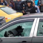 Un hombre fue abatido a tiros en un automóvil en plena avenida de Guayaquil