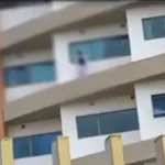 Conmoción en redes tras viralizarse video de joven lanzándose desde el piso 5 de hospital en Soacha