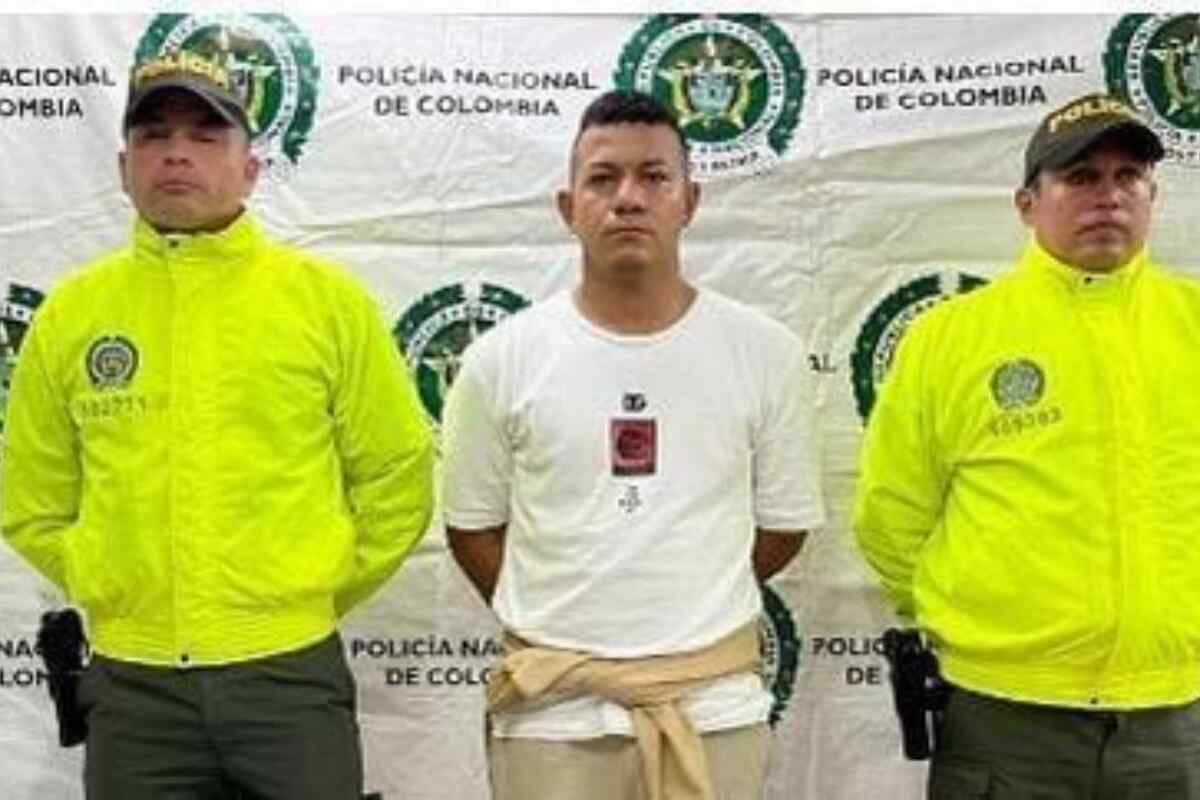 Jonás Pinto se entrega a la Fiscalía por el crimen del diseñador vallecaucano Jhon Mesías