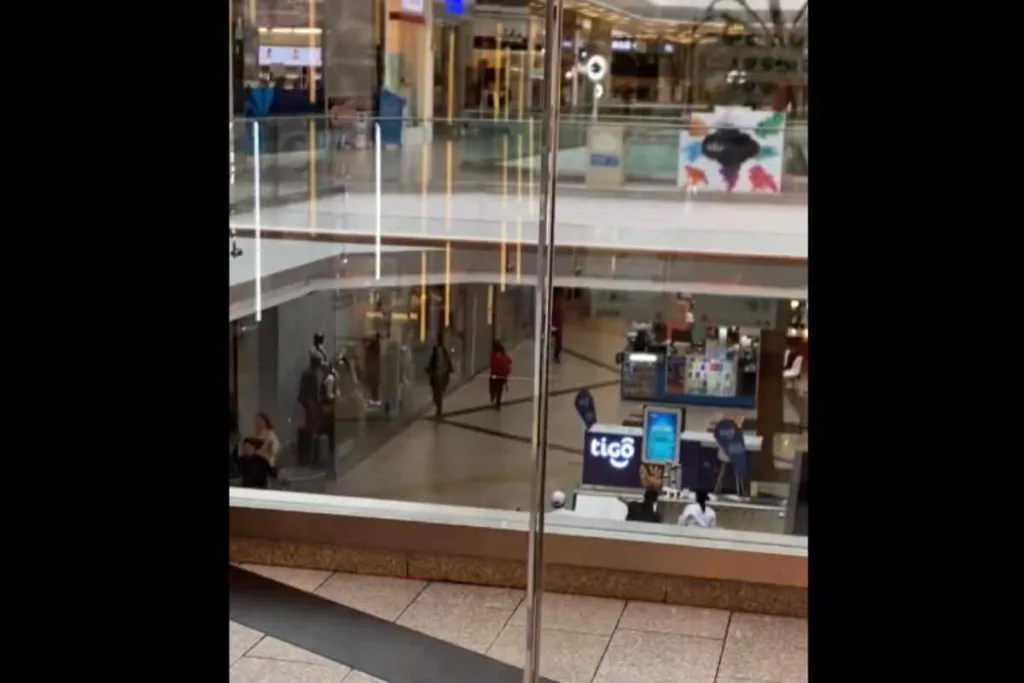 Tragedia en el Día de la Madre: mujer muere baleada por su expareja en centro comercial Unicentro de Bogotá