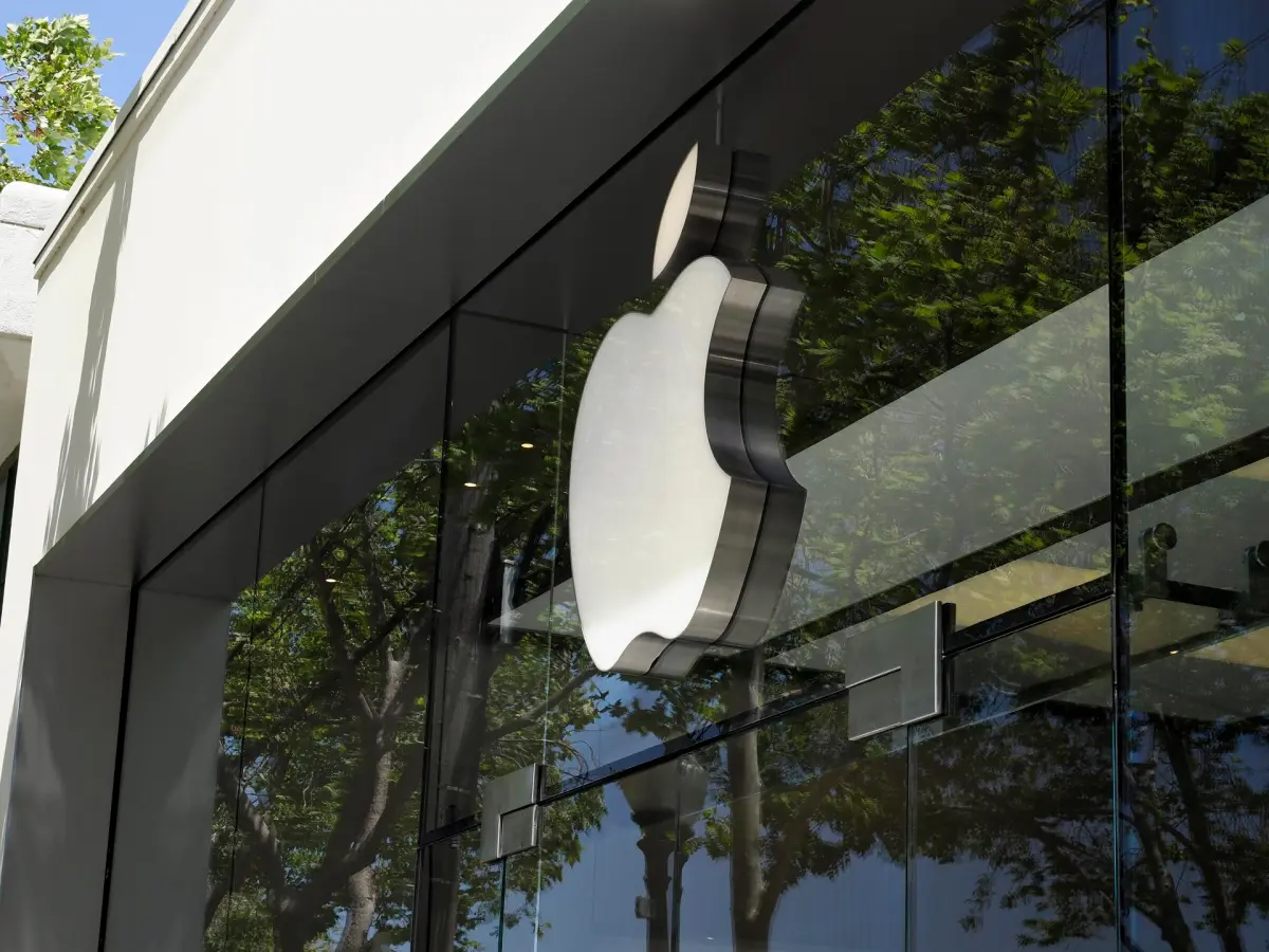 Apple se convierte en la primera empresa en superar los tres billones de dólares de capitalización