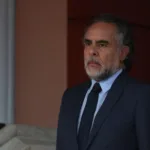Benedetti niega seguir como embajador colombiano en Venezuela por el fuero o el sueldo