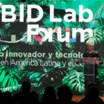 Colombia debe dejar de matricular vehículos movidos por gasolina en 2040, dice ministro