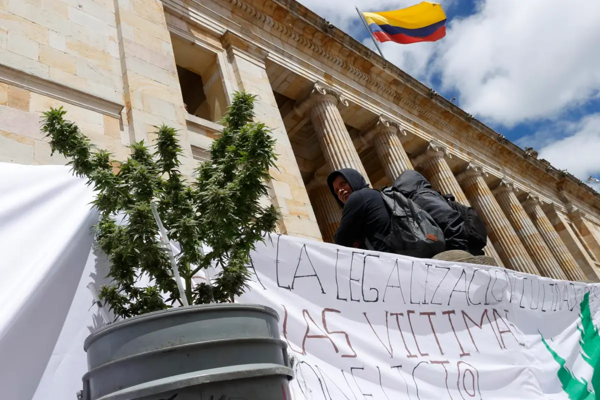 Colombia decide este martes si legaliza la marihuana recreativa en un debate contrarreloj